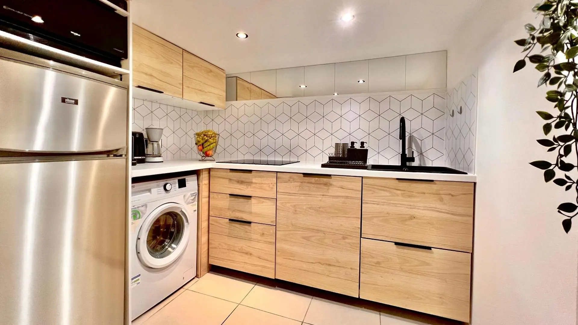 * Duplex Roassal * Modern *Clim * Wifi *Liberation Apartment Nice 0*,  France